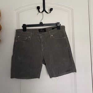 LUCKY BRAND LOLITA SKINNY SHORTS! SIZE 8/29. FIT LIKE SMALL or MEDIUM. Low waist